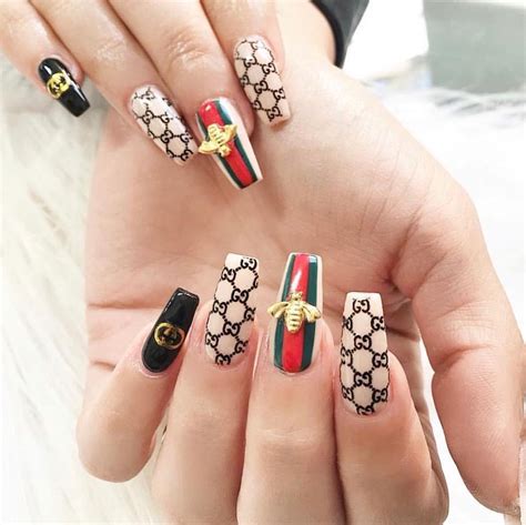 gucci inspired fake nails